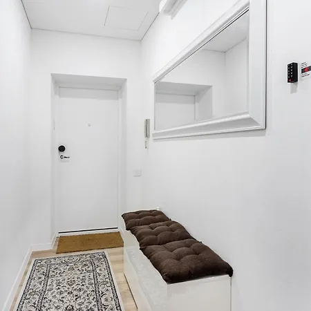 Cozy Naugarduko Close To Old Town Apartament