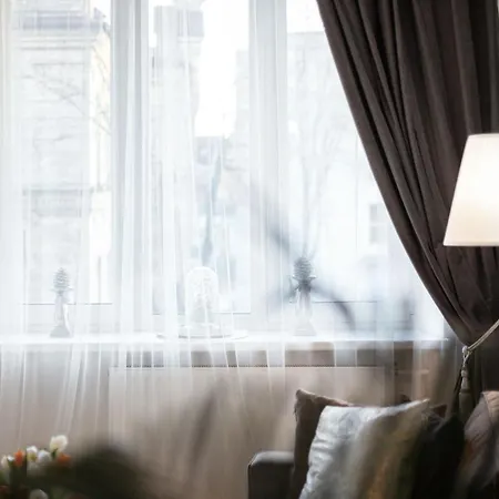 Cozy Naugarduko Close To Old Town *