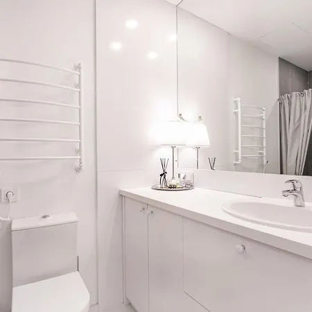 Cozy Naugarduko Close To Old Town *