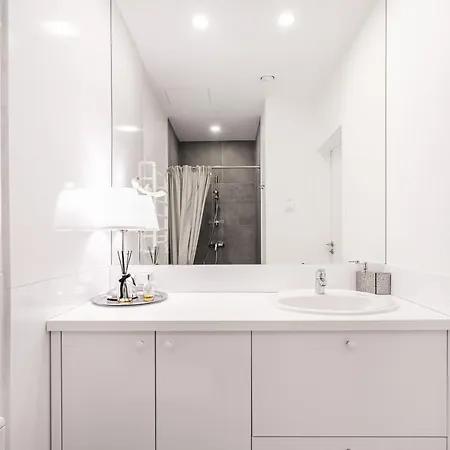 Апартаменти Cozy Naugarduko Close To Old Town *