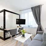 Daire Cozy Naugarduko Close To Old Town *